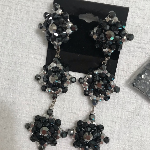 CUSTOM Swarovski Crystal earrings - Picture 1 of 3